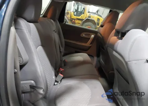 2010 Chevrolet Traverse Ls z USA, uszkodzony, nr VIN 1GNLVEED9AS141265